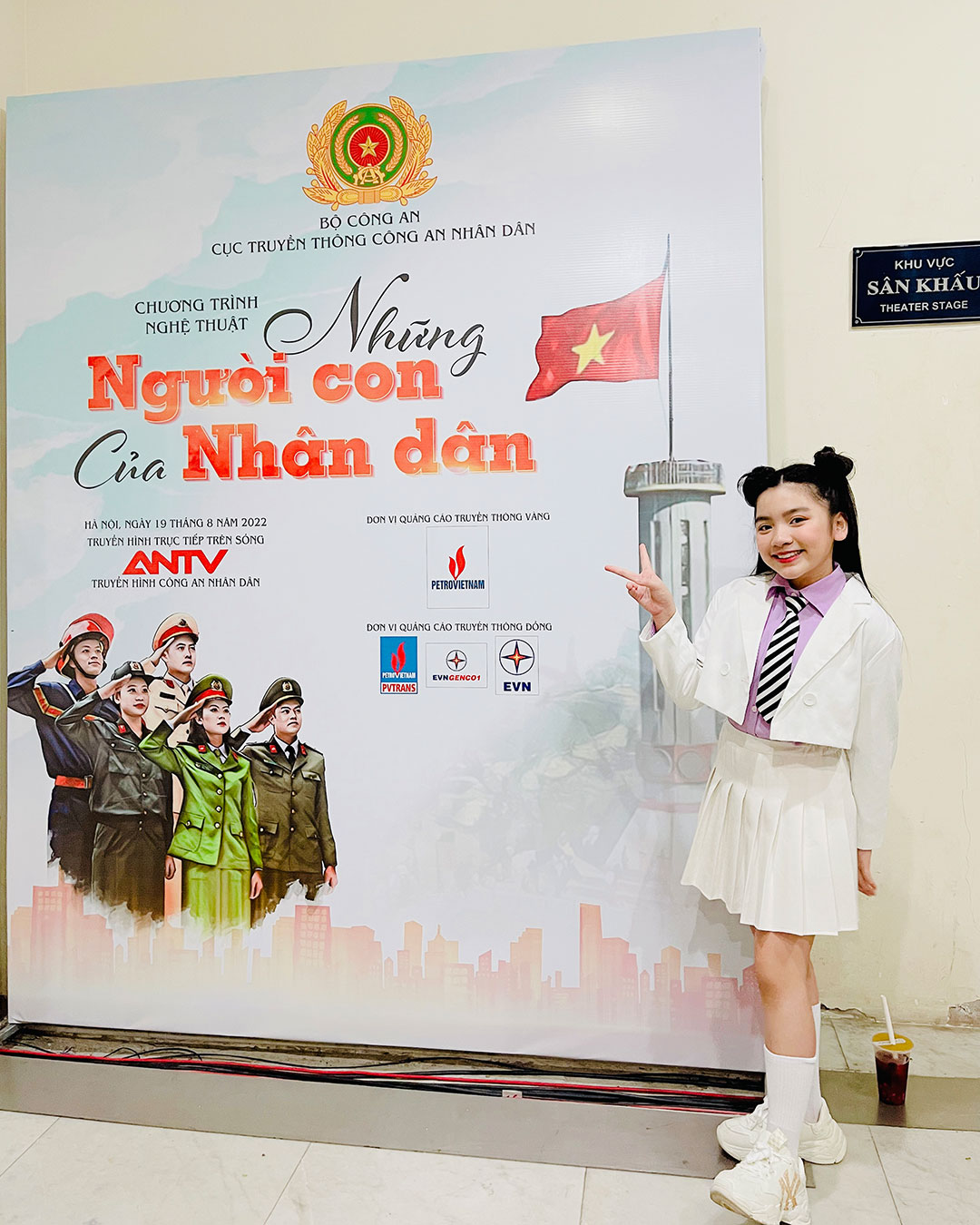 Chương trình nghệ thuật : Những người con của nhân dân